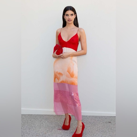 STELLA MCCARTNEY
Sequin-embellished printed silk crepe de chine midi dress - Picture 3 of 5